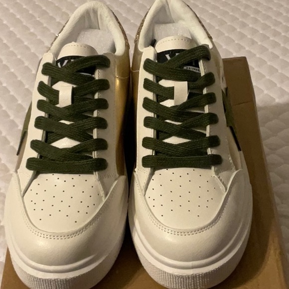 VINTAGE HAVANA Lexa Olive Star Fashion Sneaker - Picture 2 of 7